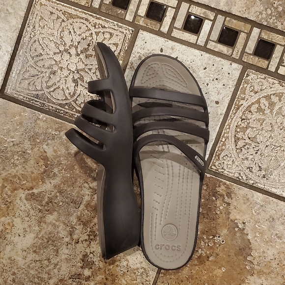 CROCS Rhonda Wedge Sandals - Picture 4 of 6